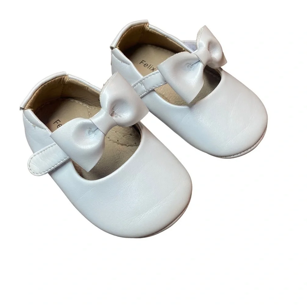 FELIX & Flora White toddler shoes